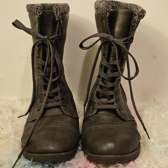 4/$20 Rue21 etc! Gray Combat Lace Up Knit Sweater Trim Bootssize Large 8/9 - Picture 1 of 7